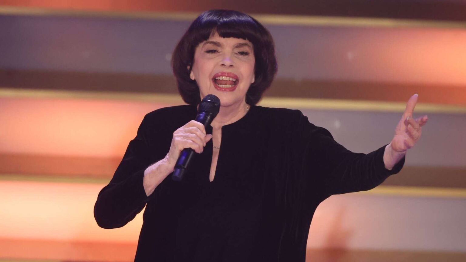 Mireille Mathieu Partnerin: Wahrheit über Liebe, Beziehungen und Privatleben mireille mathieu partnerin