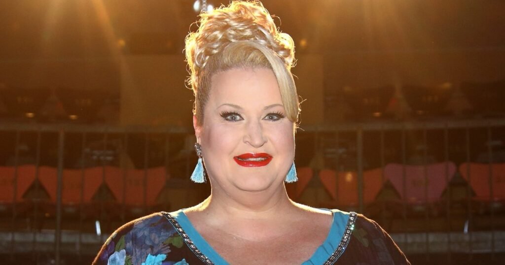 Mit wem ist Daphne de Luxe verheiratet? Alles über ihren Ehemann, ihre Ehe und ihr Privatleben mit wem ist daphne de luxe verheiratet
